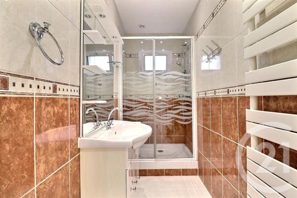 Maison à vendre  6 pièces - 184,42 m2 VAUJOURS - 93