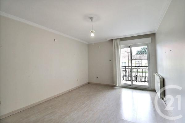 Maison à vendre  6 pièces - 184,42 m2 VAUJOURS - 93