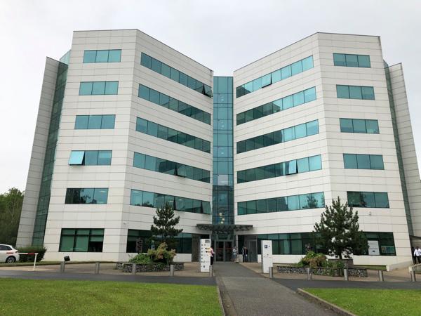Bureaux à louer divisibles à Villepinte proximité RER parkings gardien