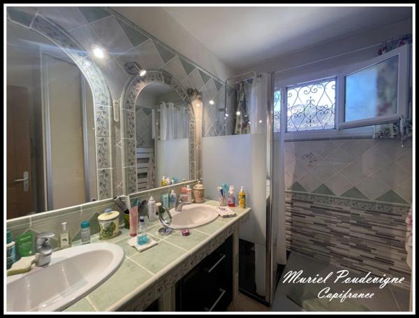 Charme, volumes et confort – Belle demeure familiale avec piscine UCHAUX (84) - 8 pièces, environ 212 m2