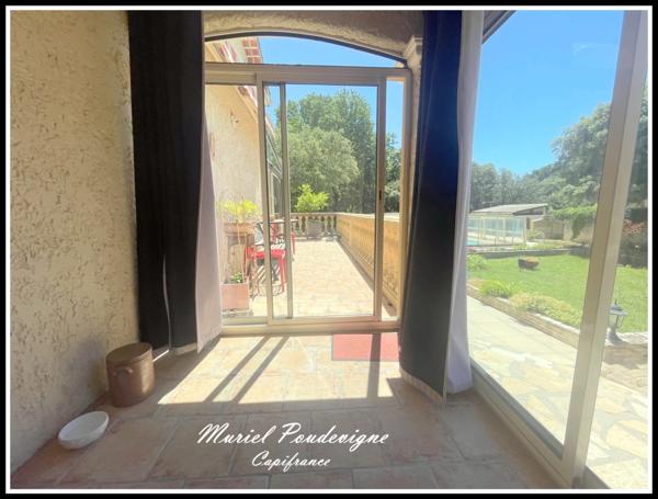 Charme, volumes et confort – Belle demeure familiale avec piscine UCHAUX (84) - 8 pièces, environ 212 m2