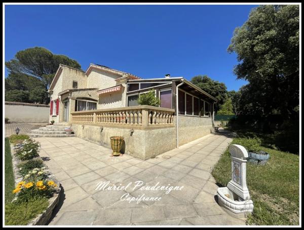 Charme, volumes et confort – Belle demeure familiale avec piscine UCHAUX (84) - 8 pièces, environ 212 m2