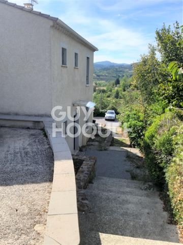 Agréable maison de 130 m² avec 4 chambres, sur la commune de Vinezac.