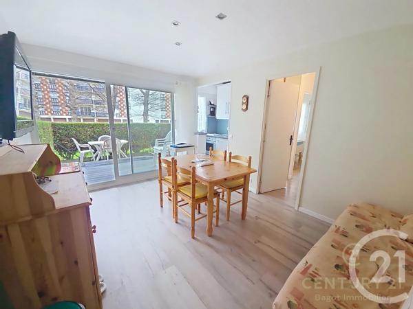 Appartement à vendre  3 pièces - 42,65 m 2   BLONVILLE SUR MER  - 14