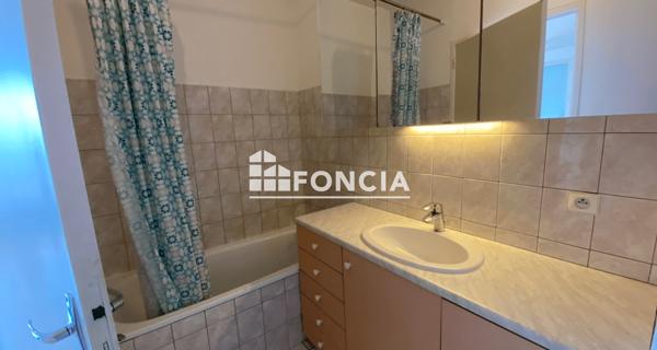 Location Studio 30.69 m² - Corbeil-essonnes 91100