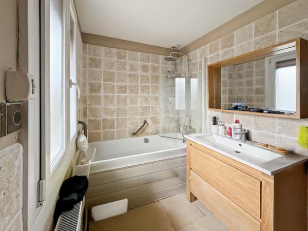 NOUVEAUTÉ MAISON FAMILIALE AVEC JARDIN  - LESQUIN