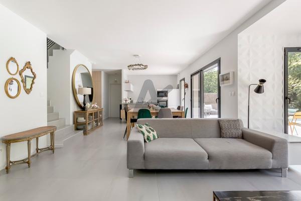 Belle maison récente avec piscine, 4 chambres – Environnement campagne, au calme