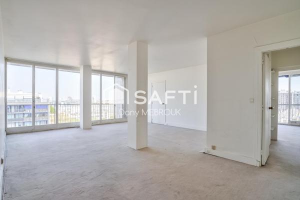 Vue panoramique d’exception, baignée de lumière.