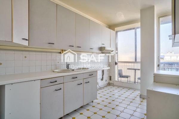 Vue panoramique d’exception, baignée de lumière.