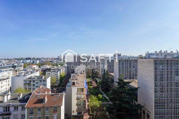 Vue panoramique d’exception, baignée de lumière.