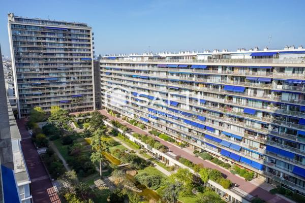 Vue panoramique d’exception, baignée de lumière.