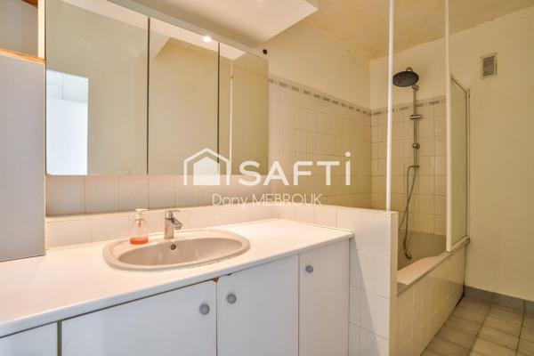 Vue panoramique d’exception, baignée de lumière.