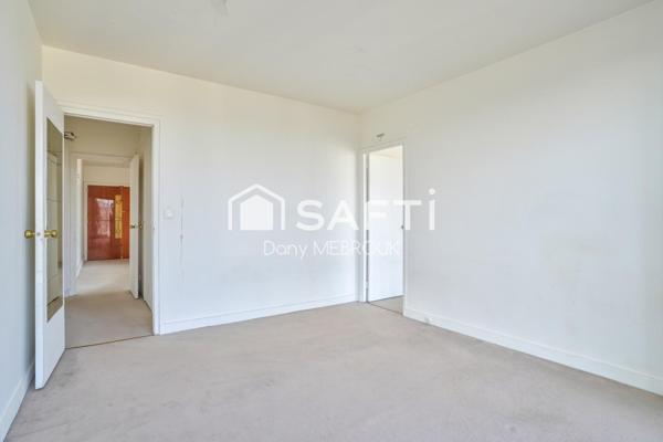 Vue panoramique d’exception, baignée de lumière.