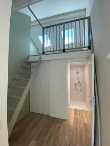 A louer NOISY LE GRAND Triplex meublé idéal colocation