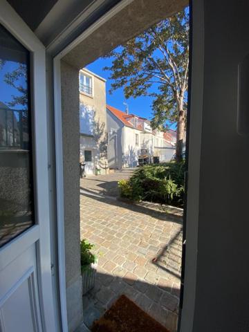 A louer NOISY LE GRAND Triplex meublé idéal colocation