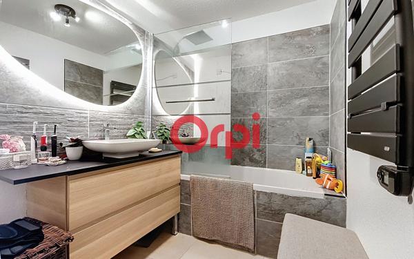 Appartement à vendre    4 pièces • 77,44 m2 La Seyne-sur-Mer