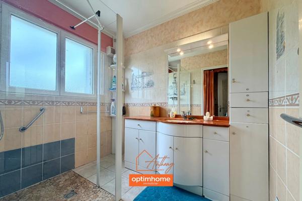 Maison familiale 210 m² - 5 chambres - dépendance - terrain 1873 m² - Bruyères centre (88)