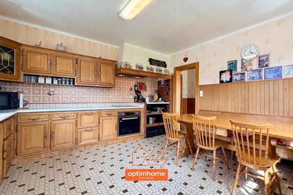 Maison familiale 210 m² - 5 chambres - dépendance - terrain 1873 m² - Bruyères centre (88)