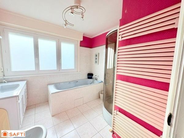 Marly – Maison individuelle lumineuse aux beaux volumes avec jardin et sous-sol complet /3 chambres