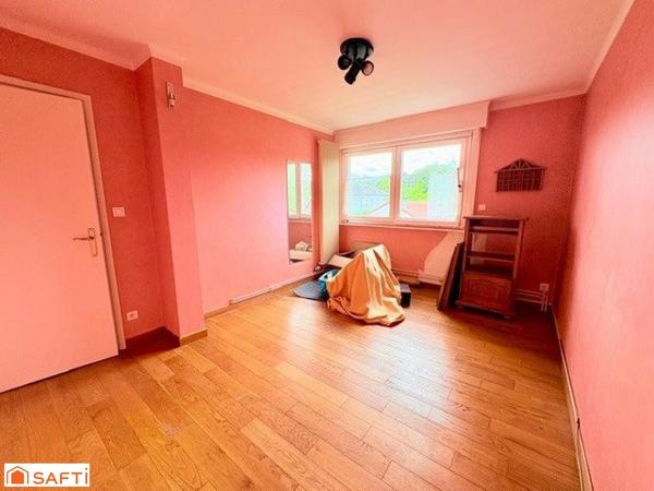 Marly – Maison individuelle lumineuse aux beaux volumes avec jardin et sous-sol complet /3 chambres