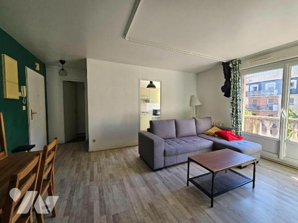 A VENDRE - ROUEN - ACCÈS IMMÉDIAT TEOR

Dans un immeuble comprenant 3 étages sans ascenseur, ...