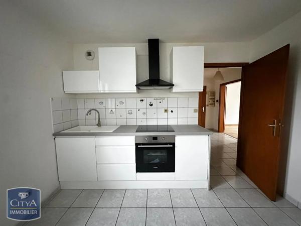 Appartement à louer 4 pièces 81.11m²