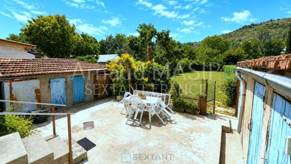 MAISON BEAUX VOLUMES, 191M² HAB, 5 CH, GARAGE, GRAND JARDIN ACCES RIVIERE