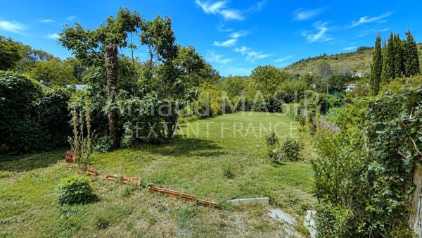 MAISON BEAUX VOLUMES, 191M² HAB, 5 CH, GARAGE, GRAND JARDIN ACCES RIVIERE