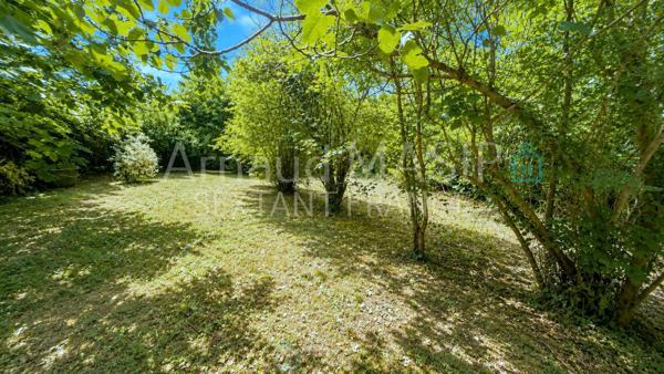 MAISON BEAUX VOLUMES, 191M² HAB, 5 CH, GARAGE, GRAND JARDIN ACCES RIVIERE