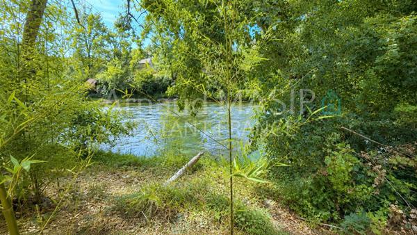 MAISON BEAUX VOLUMES, 191M² HAB, 5 CH, GARAGE, GRAND JARDIN ACCES RIVIERE