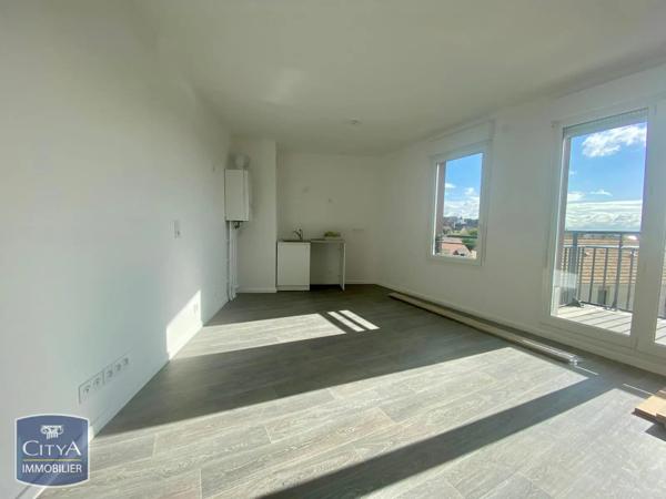 Appartement à louer 4 pièces 83.02m² Montlhéry (91310)