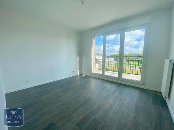 Appartement à louer 4 pièces 83.02m² Montlhéry (91310)
