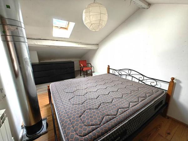 Rare Grand T3  traversant , vue montagne et accès direct parc Beylier