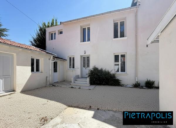 Maison rénovée de 123 m² avec logement indépendant, jardin et garage à Villefranche-sur-Saône