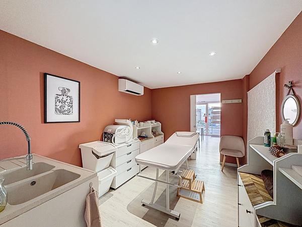 Local commercial (fonds de commerce) situé dans le centre ville de Nanteuil les Meaux - sur axe routier passant - 70 m²