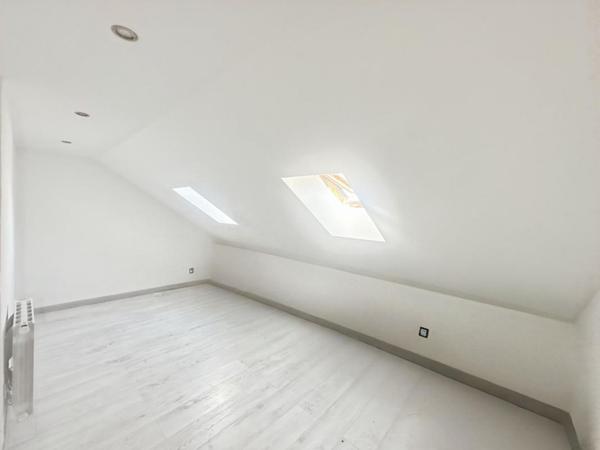 Maison rénovée 100 m² + jardin + domotique ? Quartier Mohon