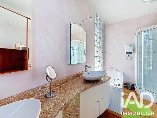 Maison à vendre 8 pièces 198,33 m² Douai