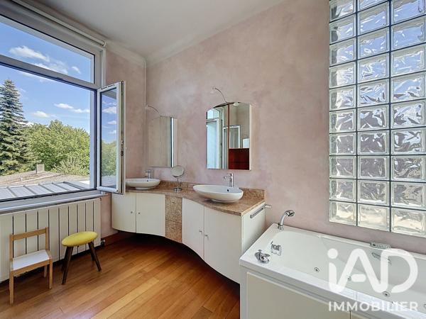 Maison à vendre 8 pièces 198,33 m² Douai
