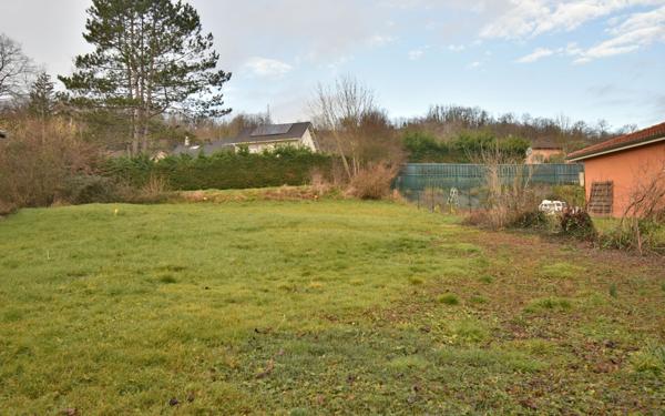 Terrain à vendre    Villieu-Loyes-Mollon