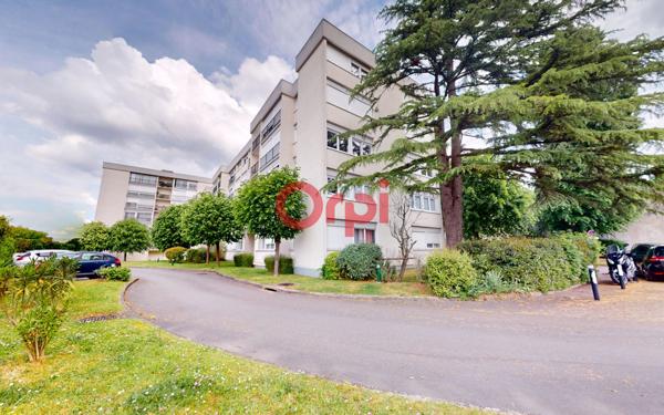 Appartement à vendre    2 pièces • 48,96 m2 Clichy-sous-Bois