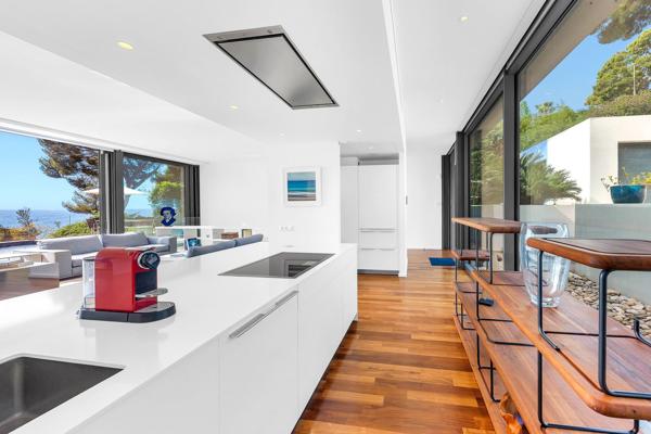 Vente Maison contemporaine Èze 7 Pièces 256 m²
