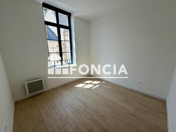 Location Appartement 3 pièces 62.3 m² - 8 - 10 RUE DU BLOC Arras 62000