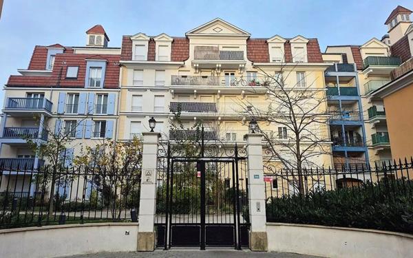 Appartement à vendre    2 pièces • 40,07 m2 Le Blanc-Mesnil