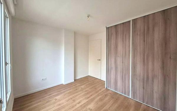 Appartement à vendre    2 pièces • 40,07 m2 Le Blanc-Mesnil