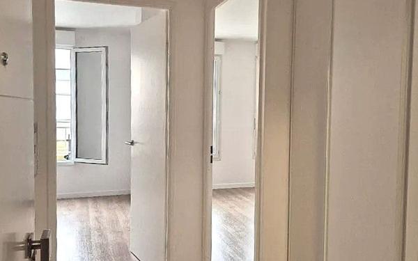 Appartement à vendre    2 pièces • 40,07 m2 Le Blanc-Mesnil