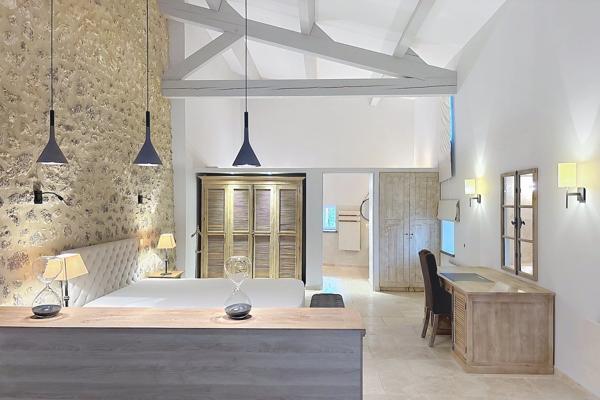Vente Mas Uzès 20 Pièces 900 m²