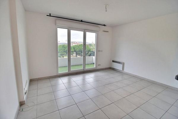 Appartement Marseille 8ème 2 pièces 45.18 m2 avec extérieur