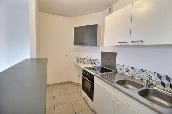 Appartement Marseille 8ème 2 pièces 45.18 m2 avec extérieur