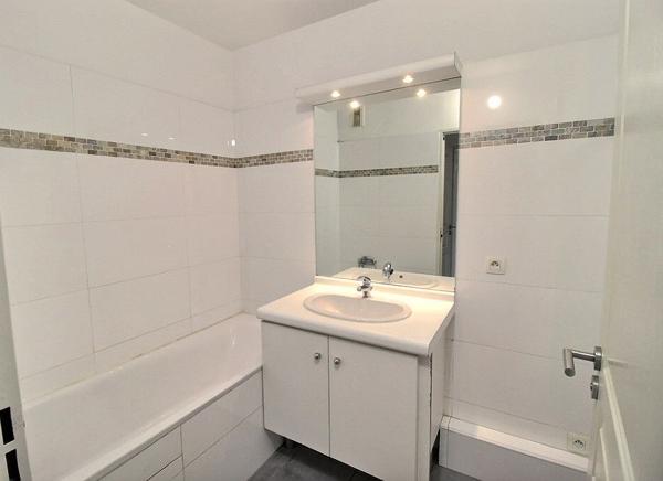 Appartement Marseille 8ème 2 pièces 45.18 m2 avec extérieur
