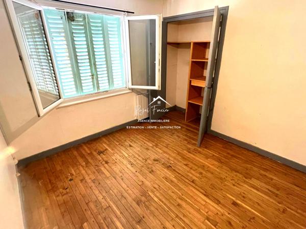 Maison sur sous-sol proche de la gare
